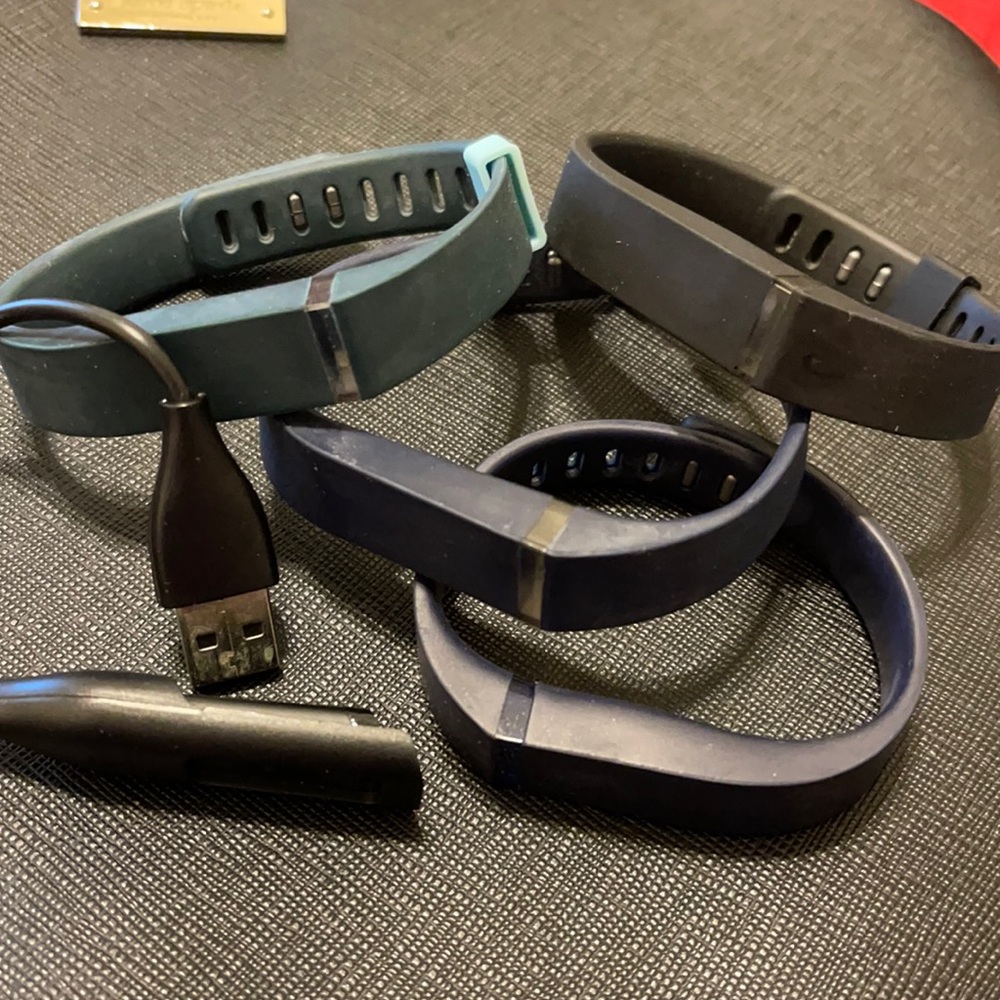 Fitbit Flex with 4 bands and Charger